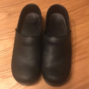 Dansko size 37 classic black oiled clogs